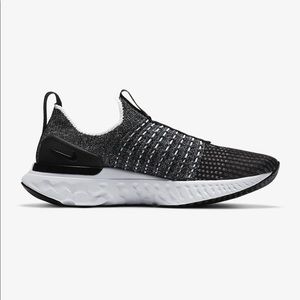 Women’s Nike React Phantom Run Flyknit 2 - New, Never worn